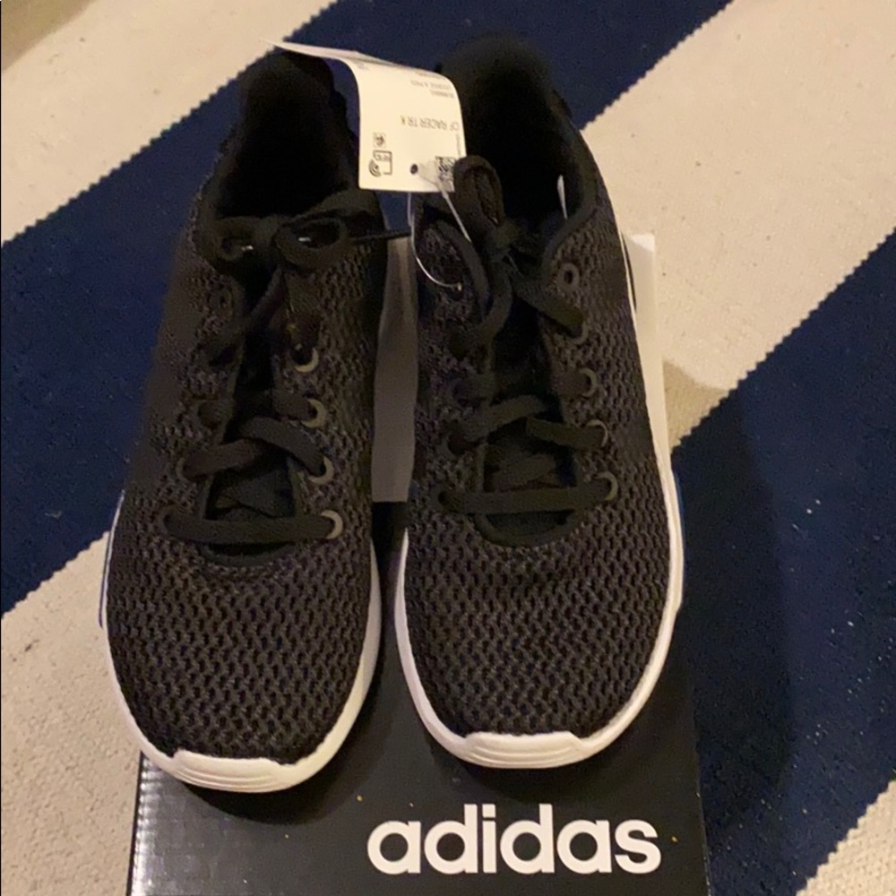 Adidas Black CF Racer Boys sz 12.5 NIB NWT